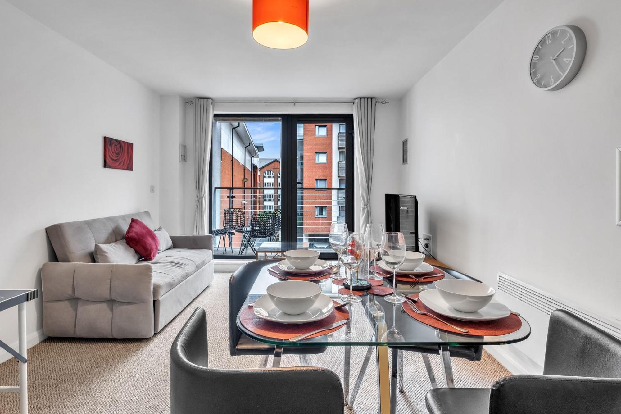 Central Suite Near Mailbox, King Bed, Ping Pong, Netflix, Sleeps 4 Бирмингем Экстерьер фото