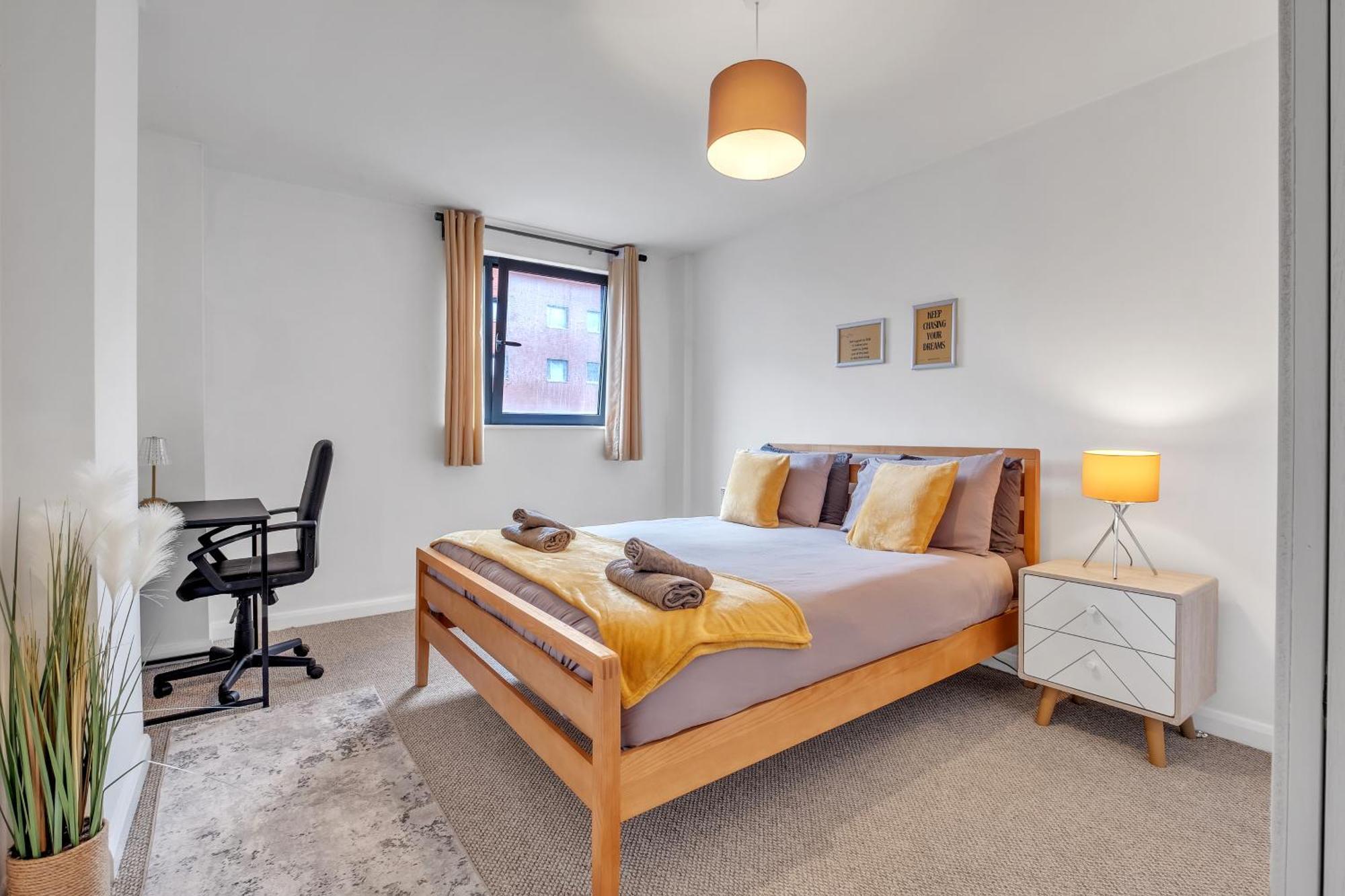 Central Suite Near Mailbox, King Bed, Ping Pong, Netflix, Sleeps 4 Бирмингем Экстерьер фото
