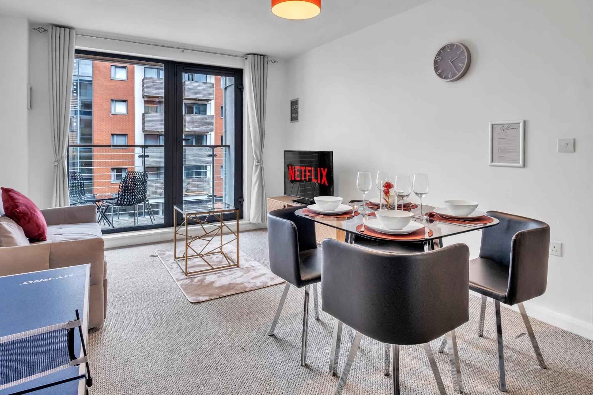Central Suite Near Mailbox, King Bed, Ping Pong, Netflix, Sleeps 4 Бирмингем Экстерьер фото