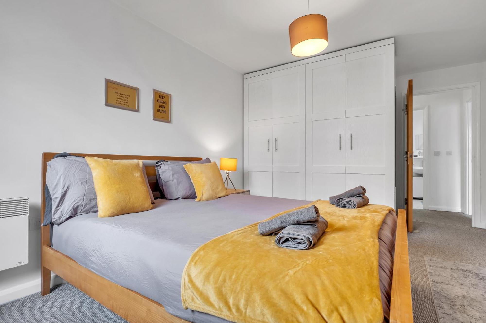 Central Suite Near Mailbox, King Bed, Ping Pong, Netflix, Sleeps 4 Бирмингем Экстерьер фото